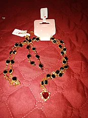 Elegantan pozlaćeni komplet nakita „Black & Red Heart” – Ogrlica i naušnice — minijatura 1