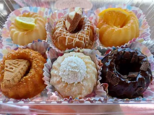 Mix box mini kuglofi- 6 komada — minijatura 1