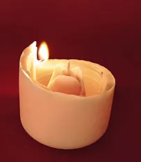 Hidden Tulip Candle — minijatura 2