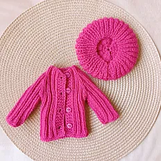 Set odjeće za lutke Paola Reina - pletena pink haljina i kapa — minijatura 6