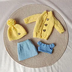 Set odjeće za lutke Paola Reina - dugi žuti džemper i jeans suknja — minijatura 6